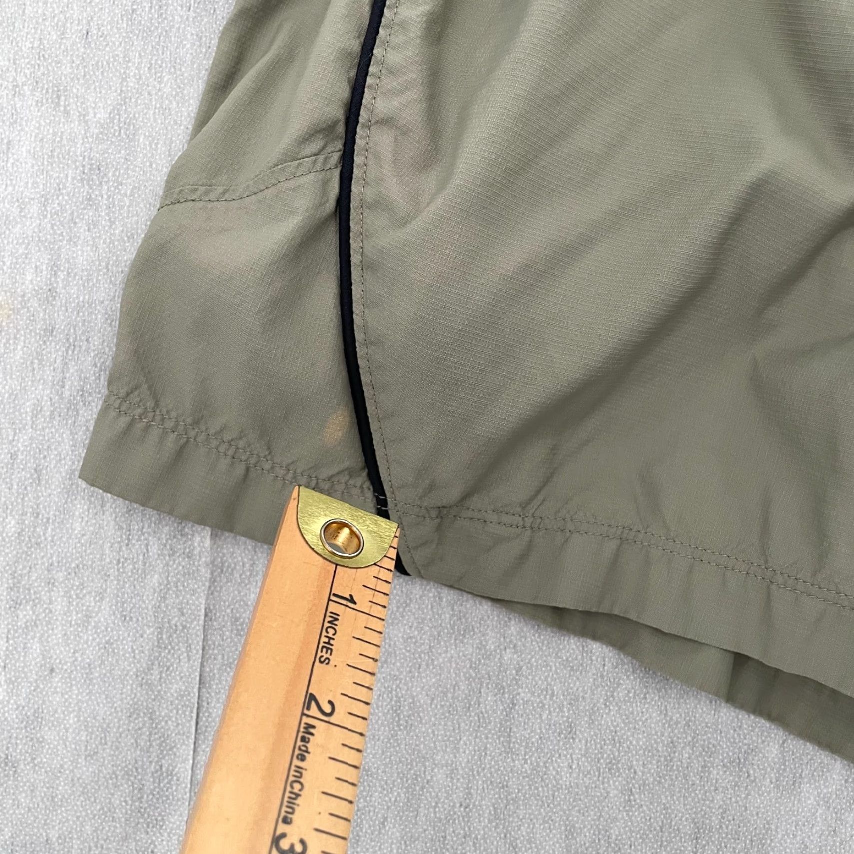 Nike VINTAGE Nike Shorts Adult Large Tan Lined Swim Trunks Swoosh Logo Mens L Y2K Navy Blue Beige Polyester Nylon Blended Fabric Size US 33 - 7 Thumbnail