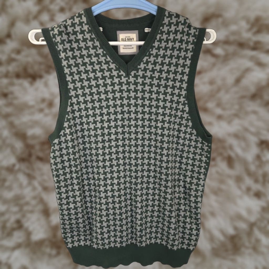 Vintage Old Navy Men's Green Houndstooth Sweater Vest Sleeveless V