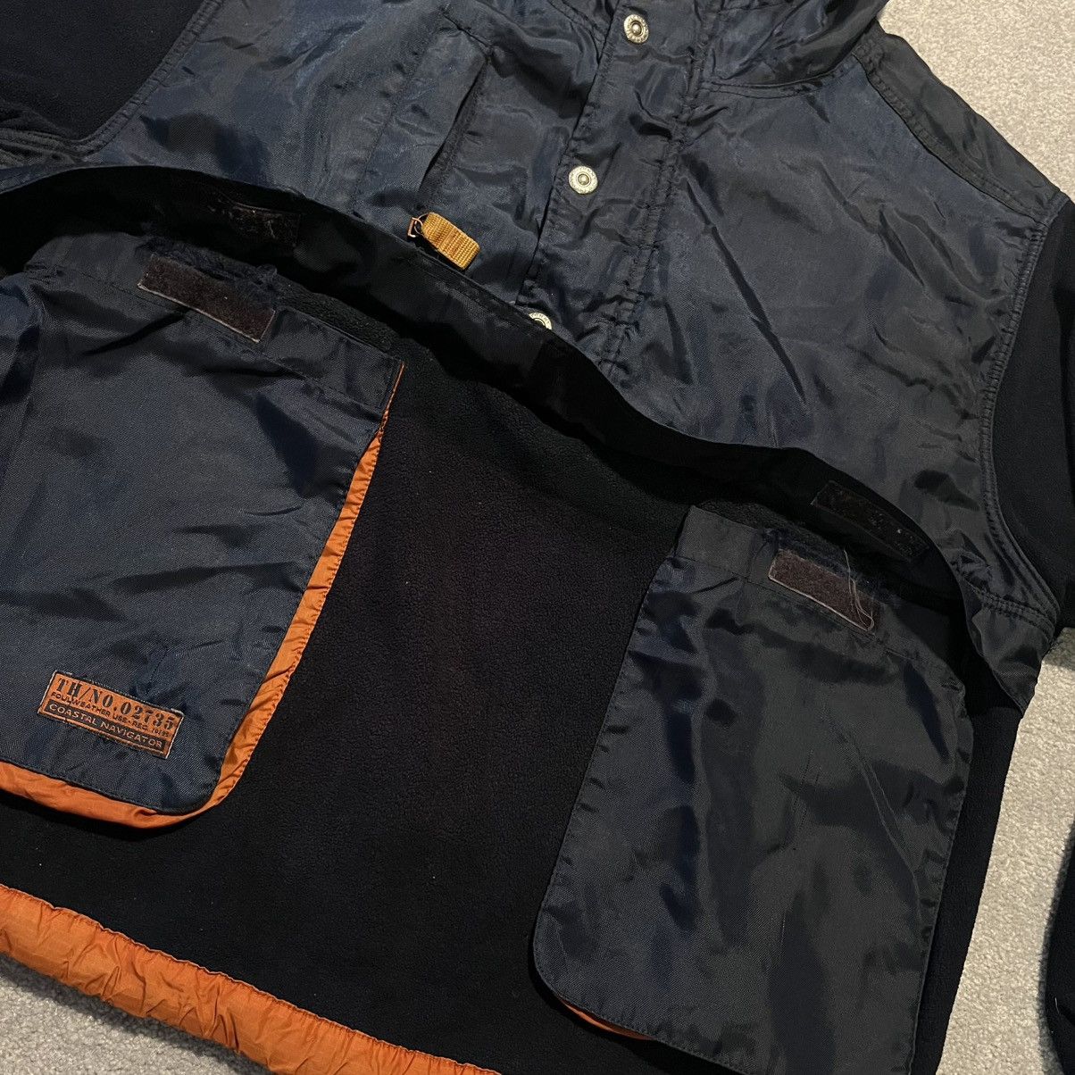 Tommy Hilfiger Vintage 1990s Tommy Hilfiger Coastal Navigator Fleece Jacket Size US XL / EU 56 / 4 - 7 Thumbnail