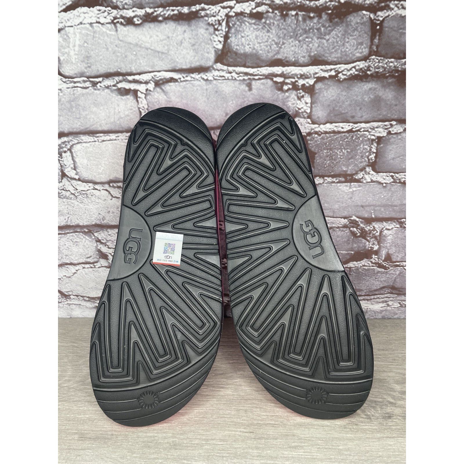 Ugg UGG WILCOX SLIDE Pink Rubber Light Waterproof Sport Sandals Size US 12 / EU 45 - 9 Thumbnail