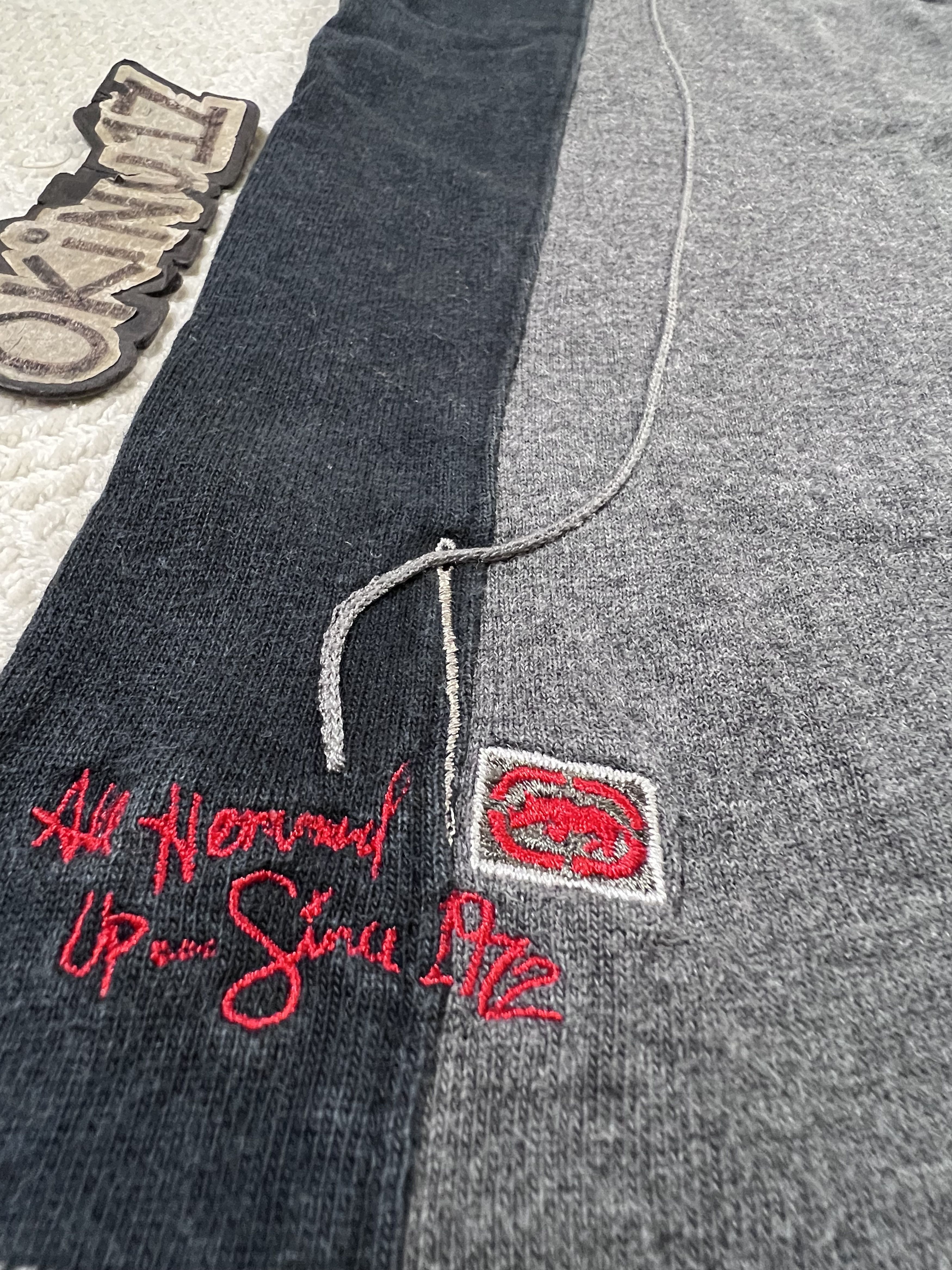 Ecko Unltd. Vtg. Ecko Unltd. ‘All Hemmed Up Since 1972’ Robot Crewneck L Size US L / EU 52-54 / 3 - 8 Thumbnail