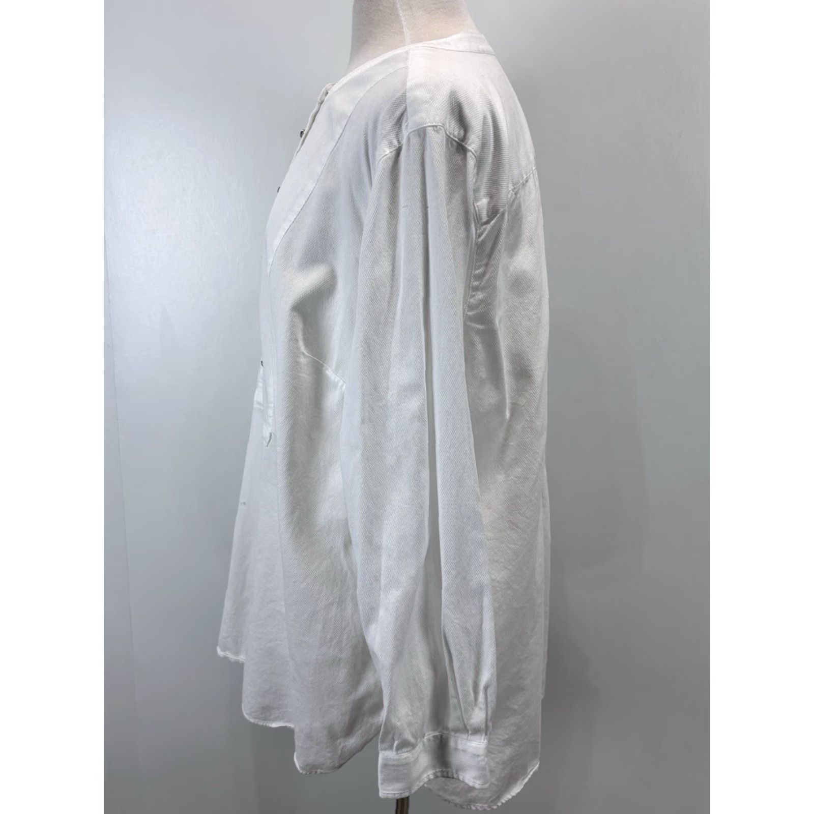 Talbots VINTAGE Talbots Women's Tunic Shirt Plus Size 2X Cotton Long Sleeve White Bling Buttons Casual Classic Size XXL / US 16-18 / IT 52-54 - 2 Thumbnail