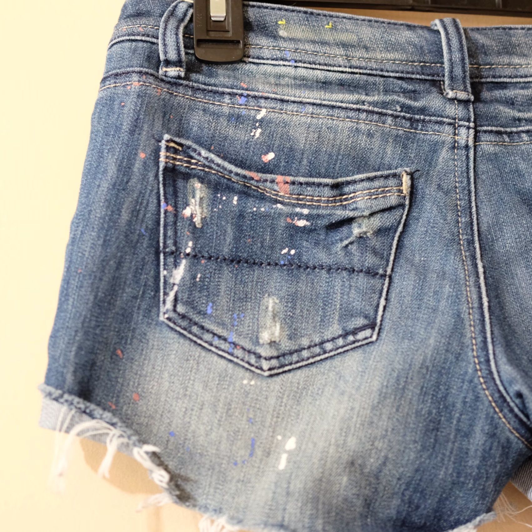Almost Famous Almost Famous Denim Jean Shorts Distressed Juniors Size 3 Denim Cut-Off Low Rise Pockets 2-1/2in Inseam Blue Womens 90s Festival Beach Party Size 26" / US 2 / IT 38 - 5 Thumbnail