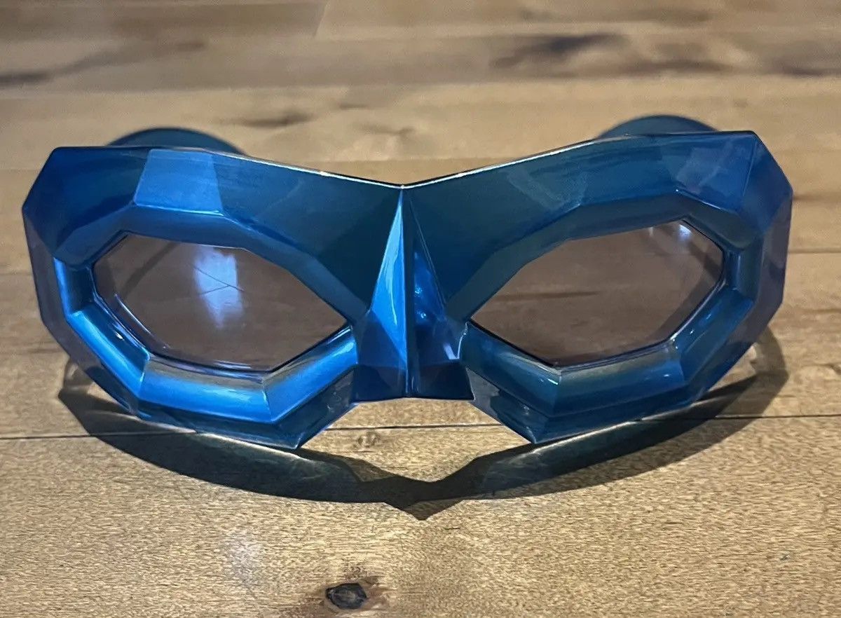 Linda Farrow × Walter Van Beirendonck Walter van Beirendonck runway diamond mask Size ONE SIZE - 1 Preview