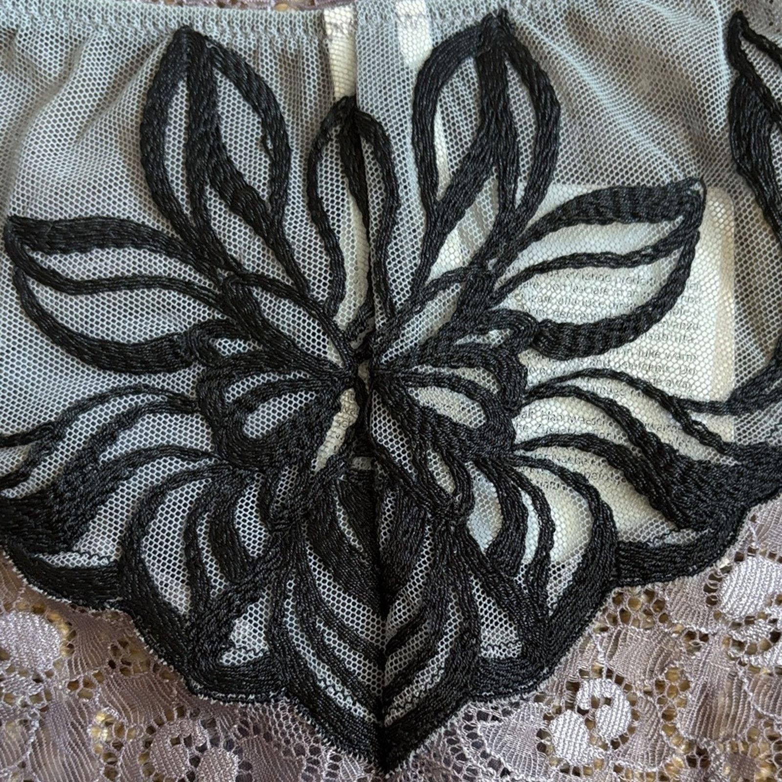 La Perla NWT Malizia by La Perla Lavender Lace Panties size M or 3 Size ONE SIZE - 5 Thumbnail