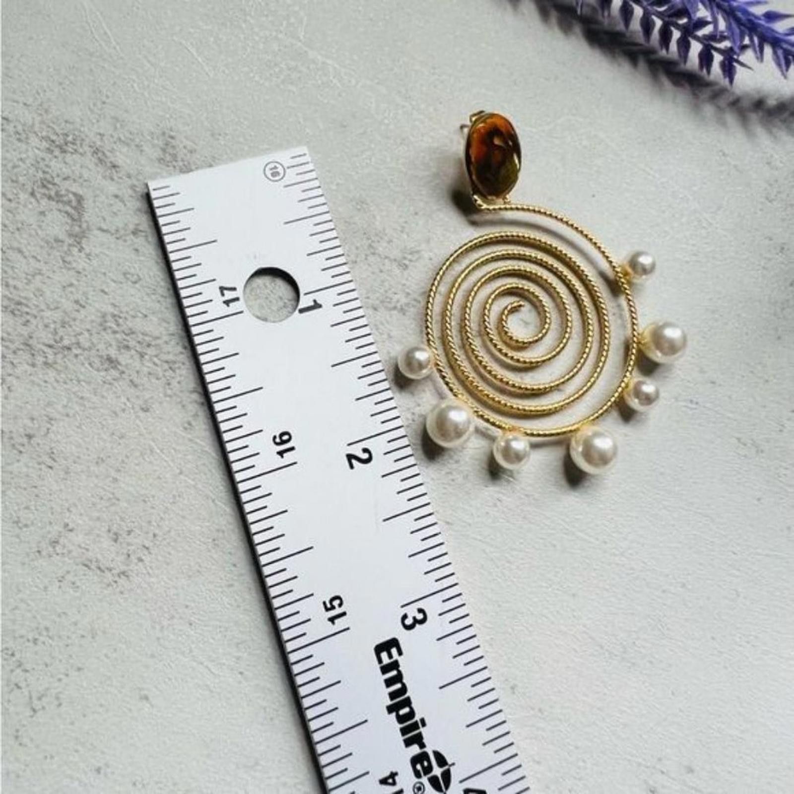 Other Elegant Gold Spiral Earrings with Pearls Size ONE SIZE - 4 Thumbnail