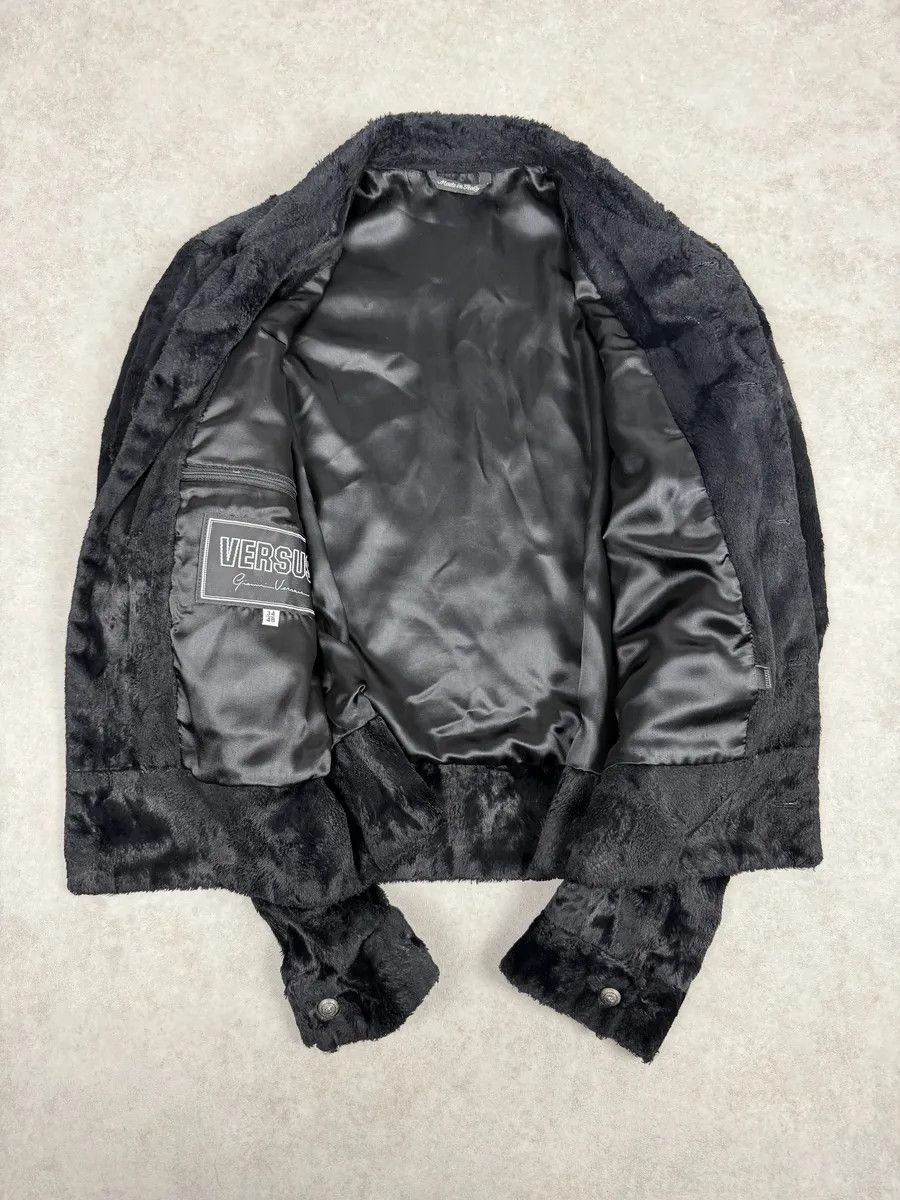 Versace 2000s Versace Faux Fur Black Buttoned Jacket Size US S / EU 44-46 / 1 - 5 Thumbnail