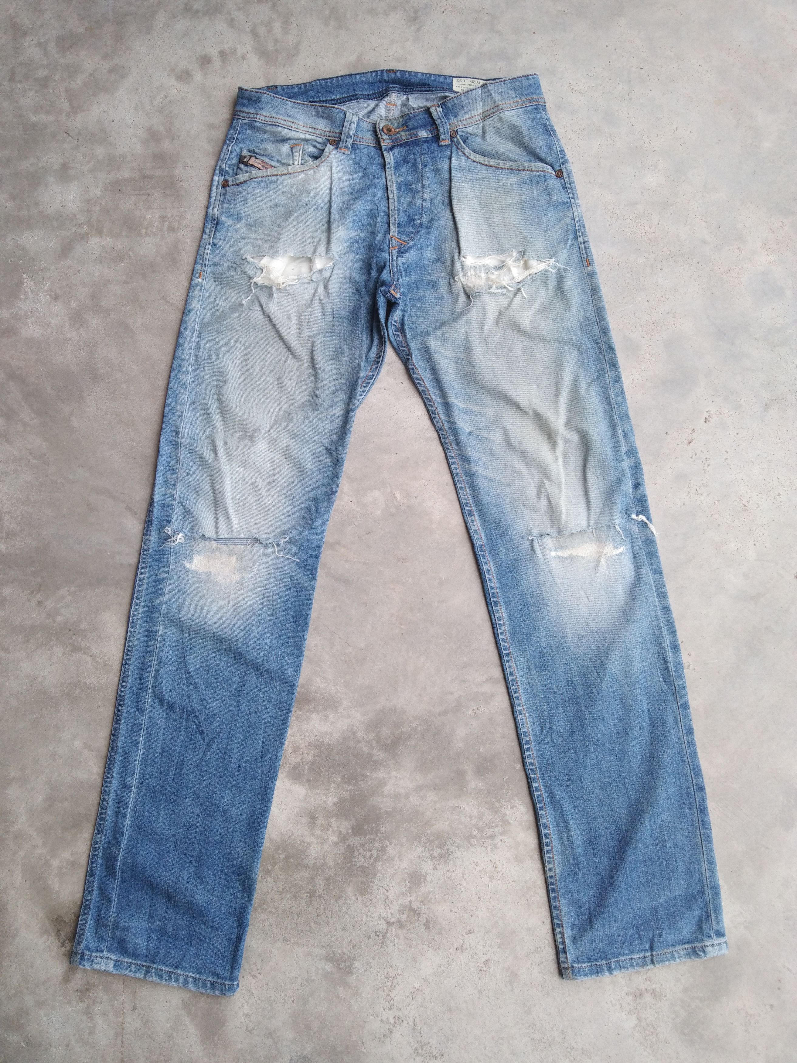 Diesel Vintage Diesel Distressed Jeans 30x33 Size US 30 / EU 46 - 1 Thumbnail