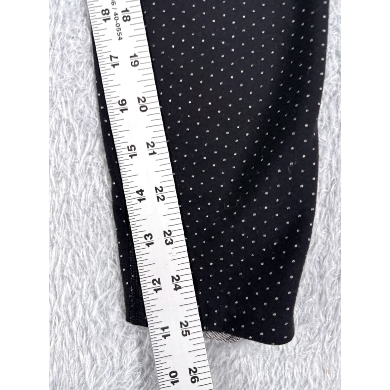 Lululemon Lululemon Wunder Under Pants Womens 4 Black Polka Dot Crop 25" Yoga Gym Casual Size 27" / US 4 / IT 40 - 6 Thumbnail