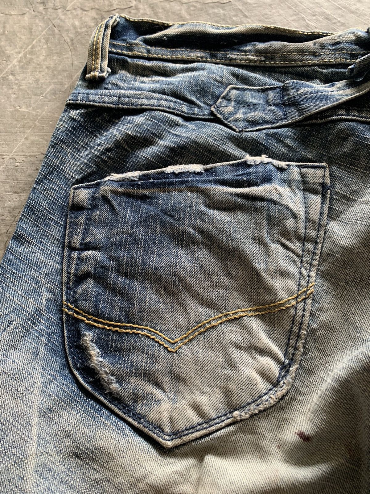 Japanese Brand vintage buckle back jeans sick washed distressed Size US 35 - 17 Thumbnail