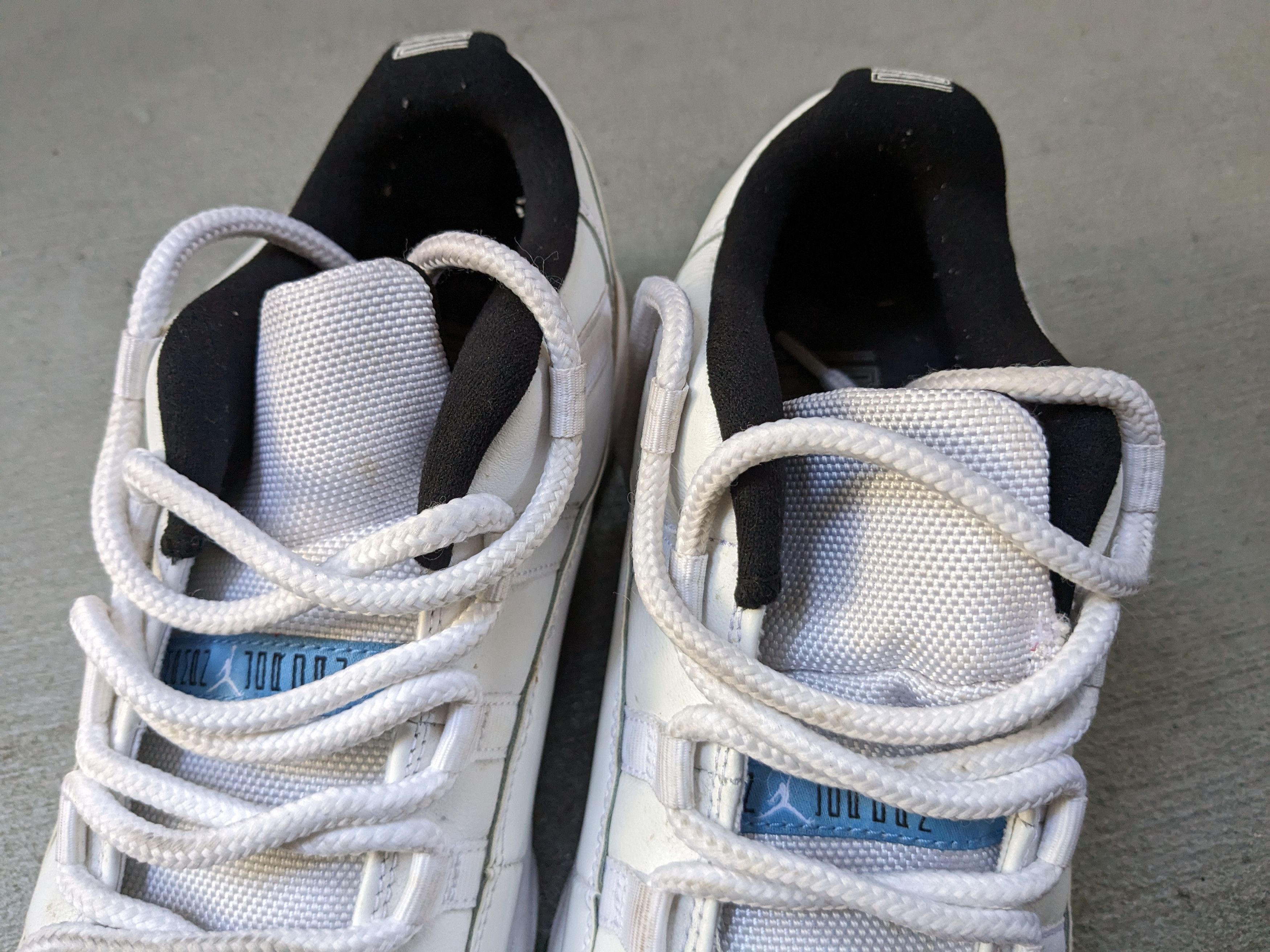 Jordan Brand × Nike Nike Air Jordan 11 Retro Legend Blue Low White AV2187-117 Size US 9.5 / EU 42-43 - 4 Thumbnail