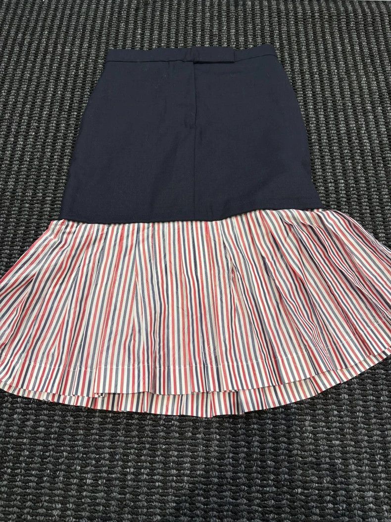 Thom Browne Thom Browne A pleated skirt with a half-length skirt Size 25" / US 0 / IT 36 - 1 Thumbnail
