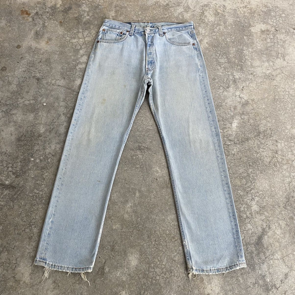 image of Size 31X29.5 Vintage 1998 Levis 501 Light Blue Denim Jeans, Men's