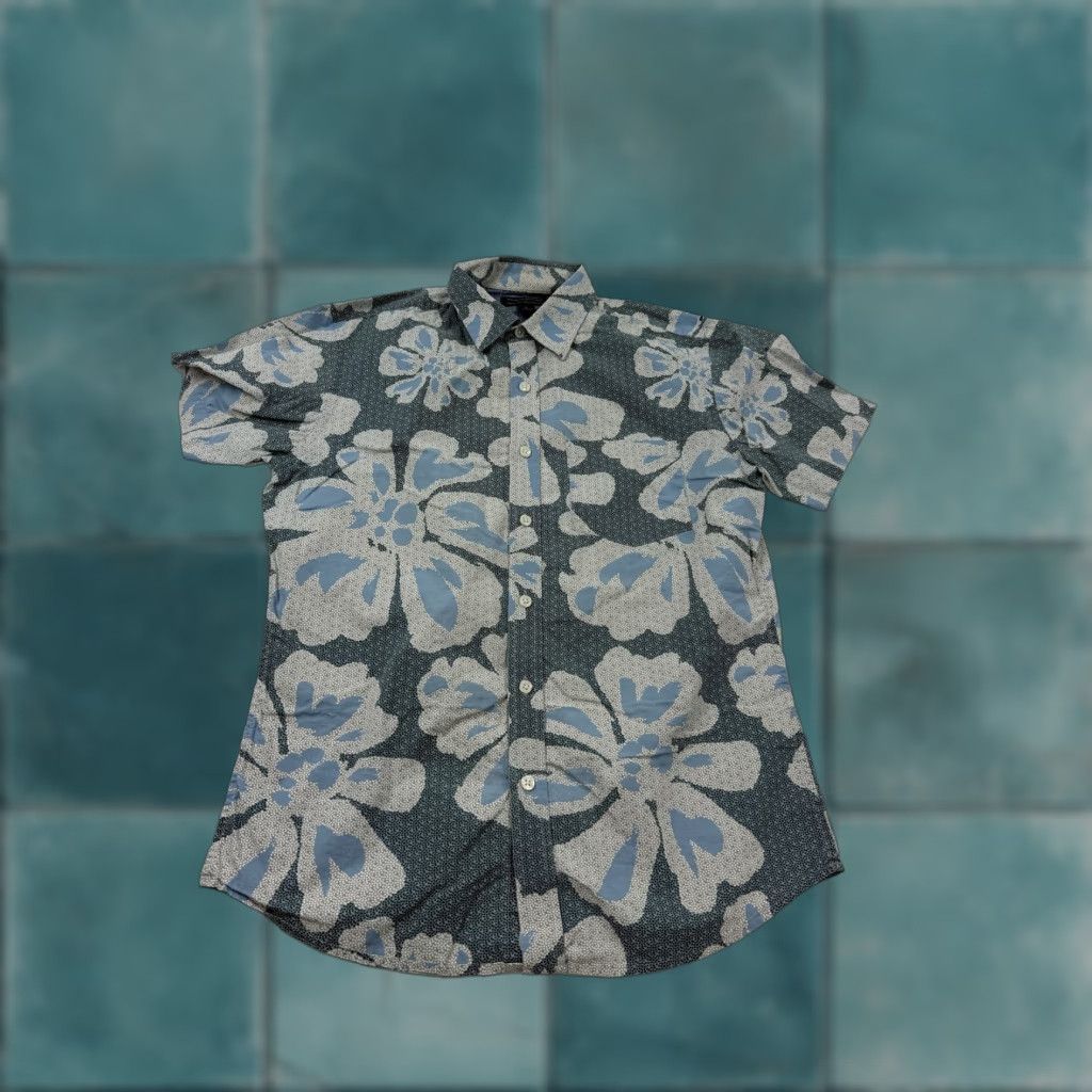 Banana Republic Banana Republic Shirt Mens Small Blue Floral Hawaiian Short Sleeve Button Front Size US S / EU 44-46 / 1 - 1 Thumbnail