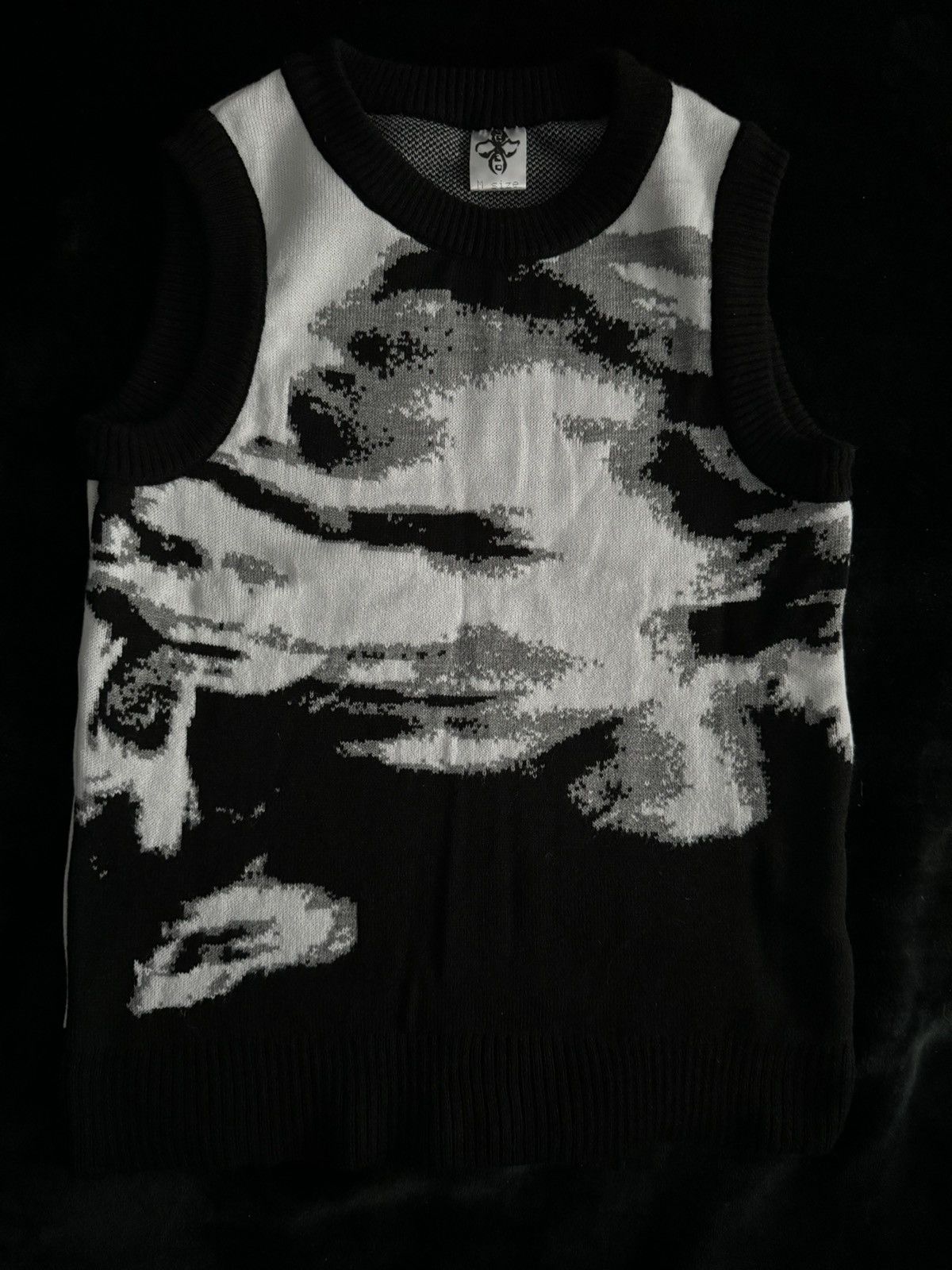 Japanese Brand × Vintage Glitched Face Sweater Size US M / EU 48-50 / 2 - 1 Thumbnail
