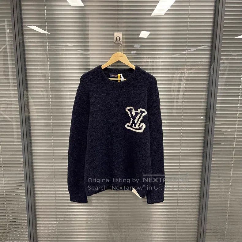 Louis Vuitton Louis Vuitton Dark blue teddy wool sweater Size US XL / EU 56 / 4 - 1 Thumbnail