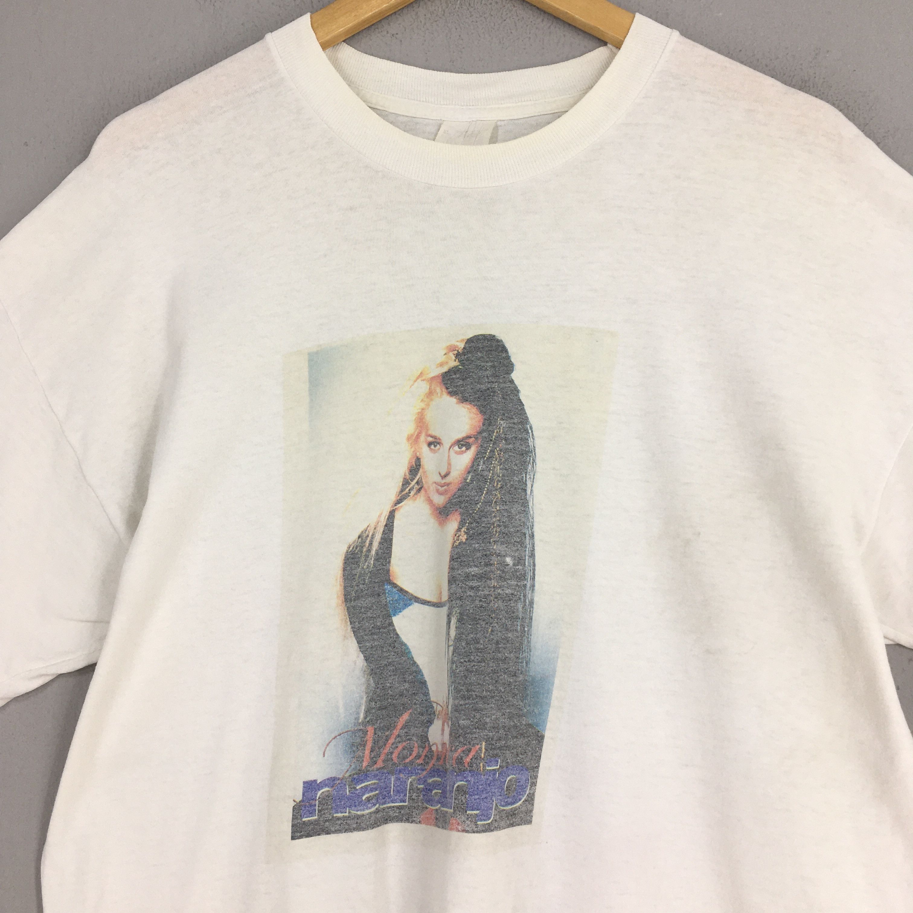 Vintage Vintage 90s Monica Naranjo Spanish Pop Rock Tshirt XLarge Size US XL / EU 56 / 4 - 2 Thumbnail