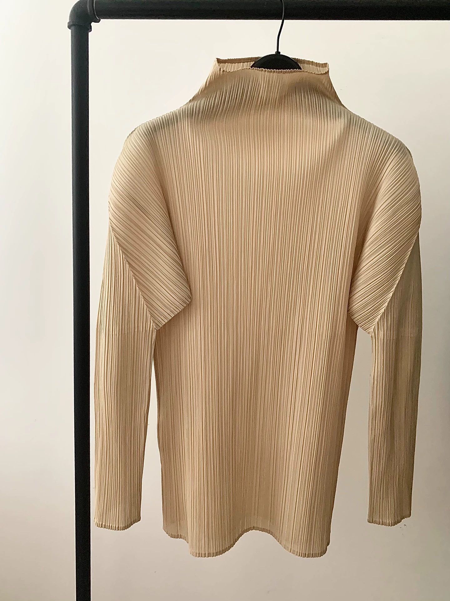 issey miyake High neck pleated top