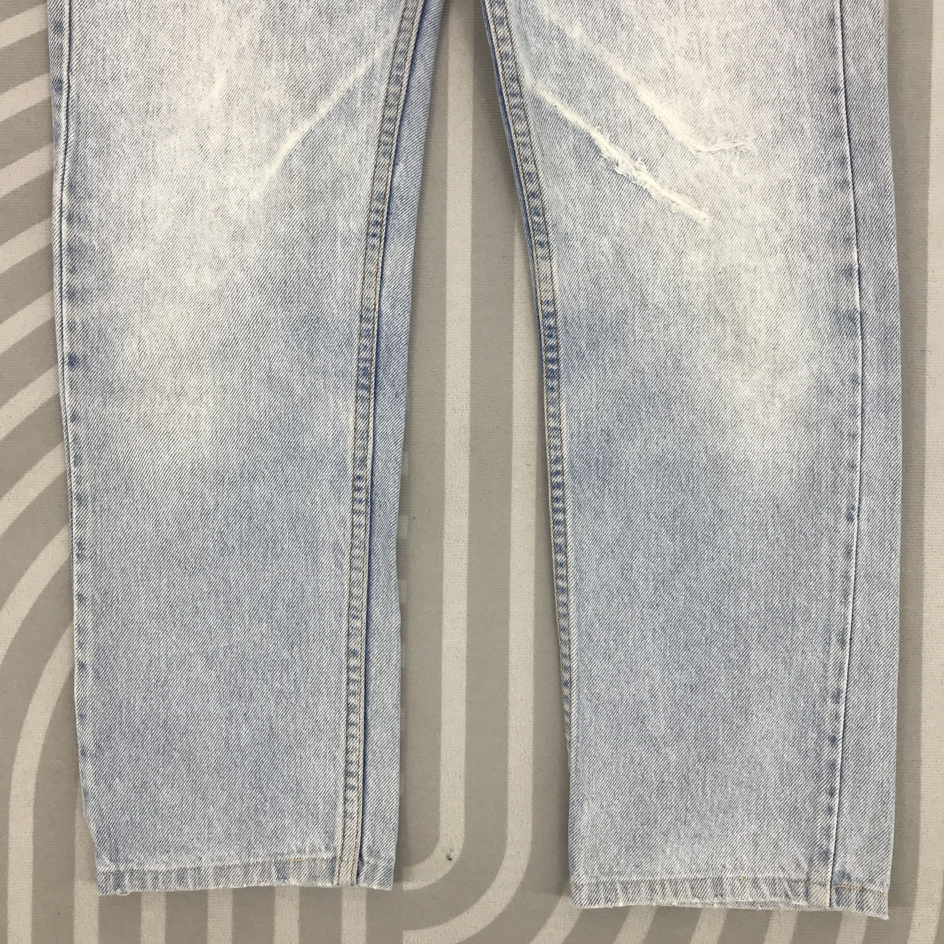 Levi's × Vintage Vintage Levi's Distressed Light Wash Denim pants Size US 27 - 3 Thumbnail