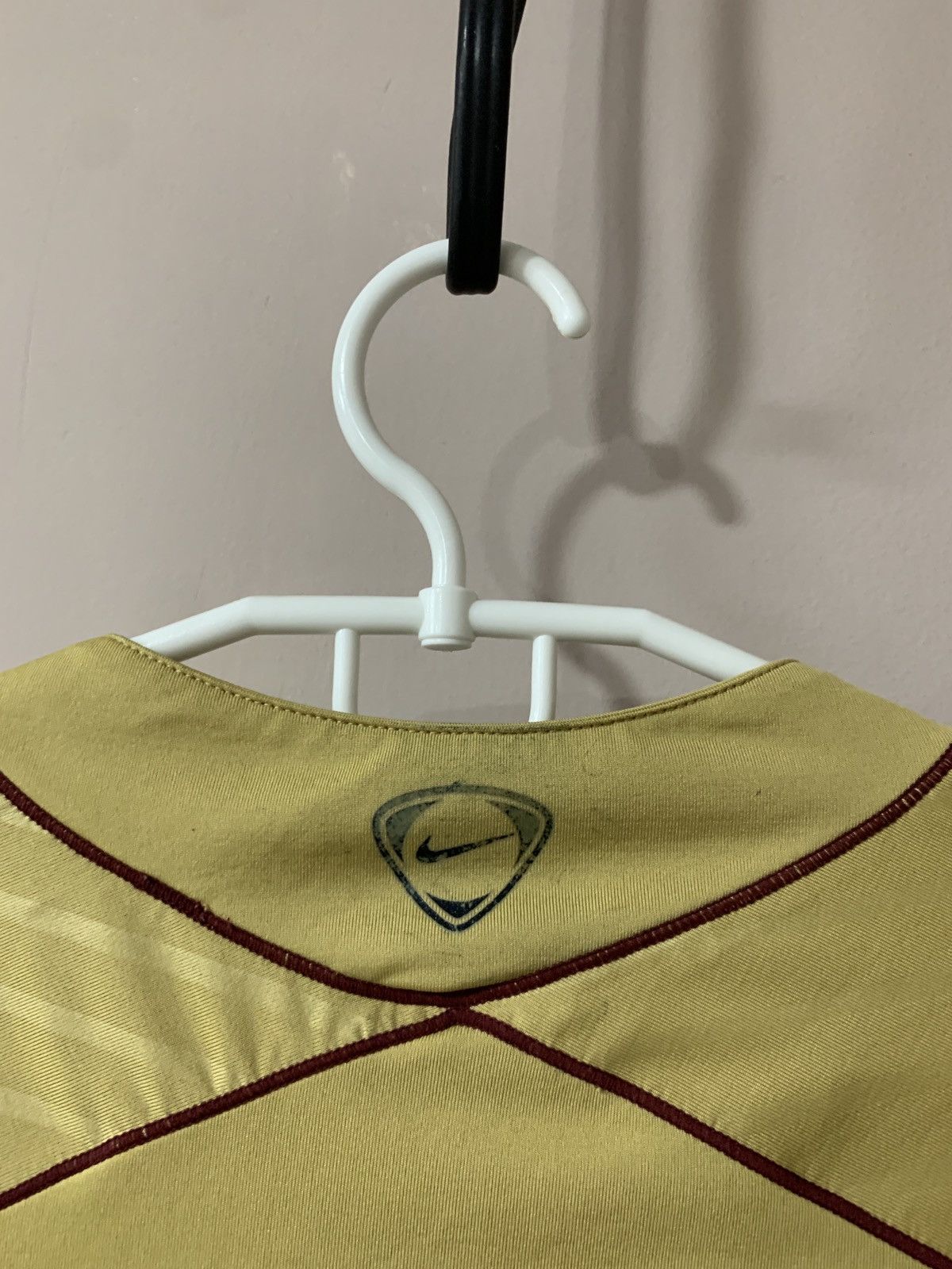 Nike Arsenal London Football Shirt Nike Soccer Jersey Gold Jersey Size US M / EU 48-50 / 2 - 10 Thumbnail