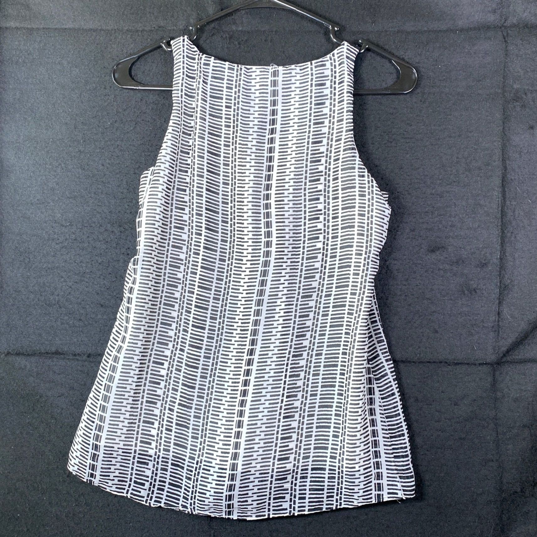Banana Republic Banana Republic Womens Tank Cream Black Crew Neck Sleeveless Lined XS Shirt Casual Workwear 90s (no) Size XS / US 0-2 / IT 36-38 - 7 Thumbnail