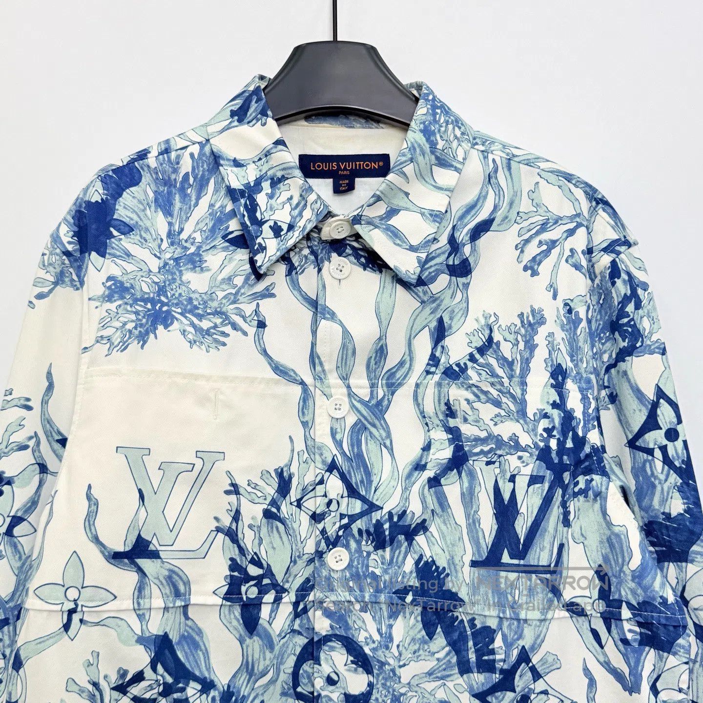 Louis Vuitton Louis Vuitton Letter Pattern Single Breasted Long Sleeve S Size US M / EU 48-50 / 2 - 2 Thumbnail