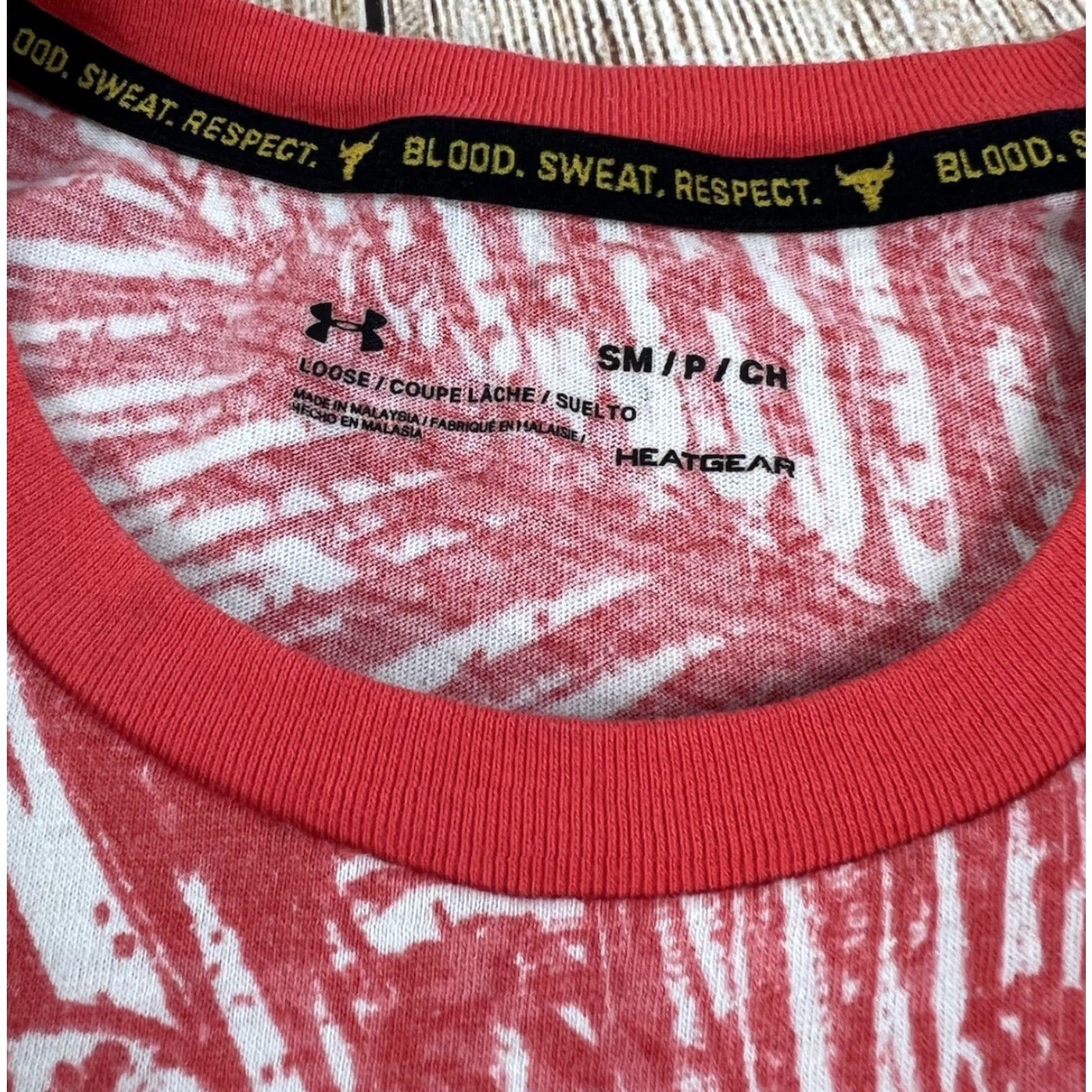 Under Armour Under Armour Project Rock T-Shirt Camouflage Hawaiian Red S Crew Neck Short Sleeve Mens Small Regular Lightweight Gym & Training Size US S / EU 44-46 / 1 - 5 Thumbnail