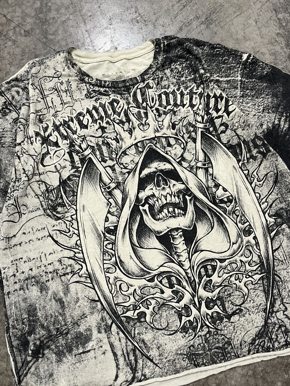 Affliction × Tapout × Vintage Y2k grunge all over print cropped tee shirt skater grunge Size US XXL / EU 58 / 5 - 5 Thumbnail