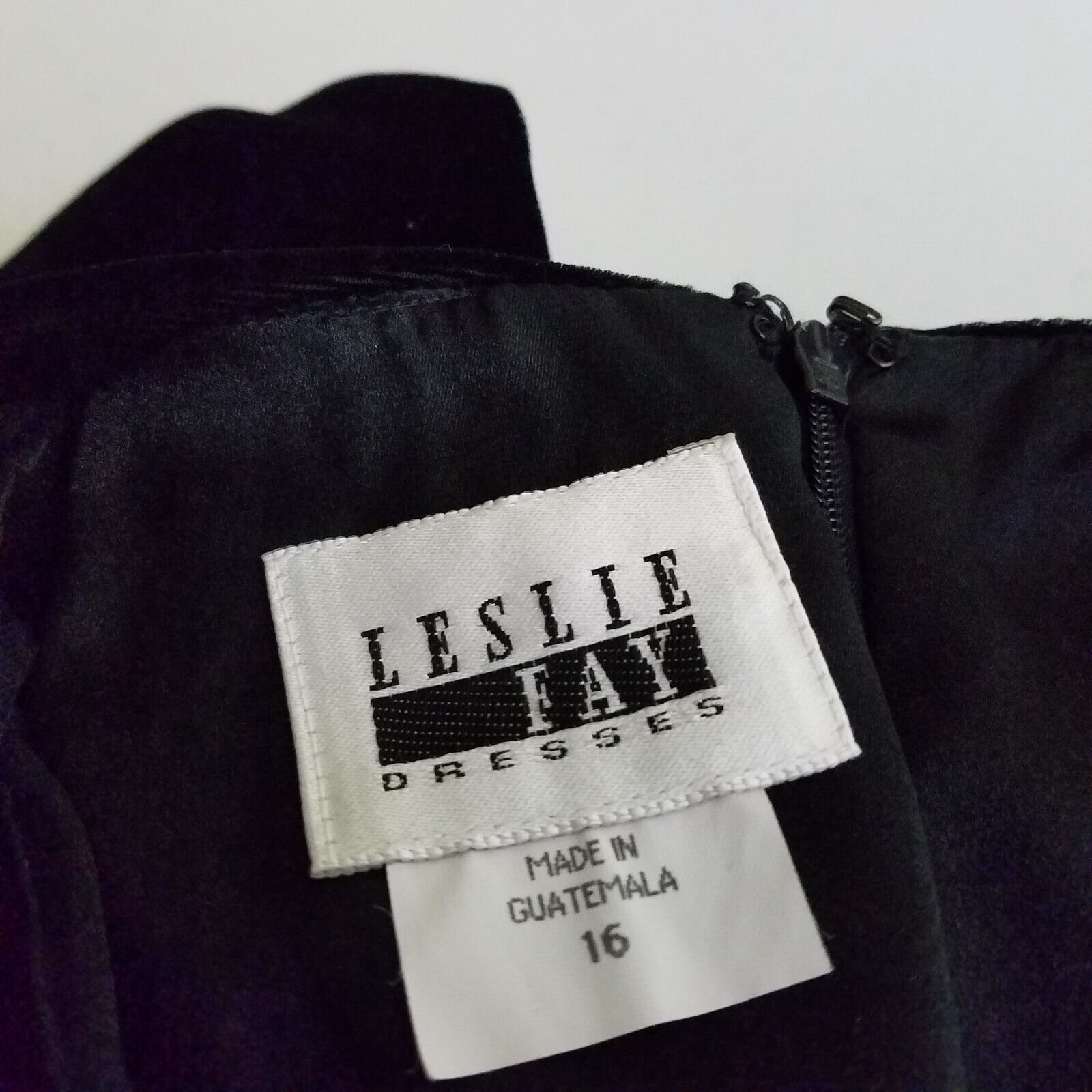 Fay Vtg Leslie Fay Dresses Black Velvet Midi Dress Womens 16 80s Size XXL / US 16-18 / IT 52-54 - 8 Thumbnail