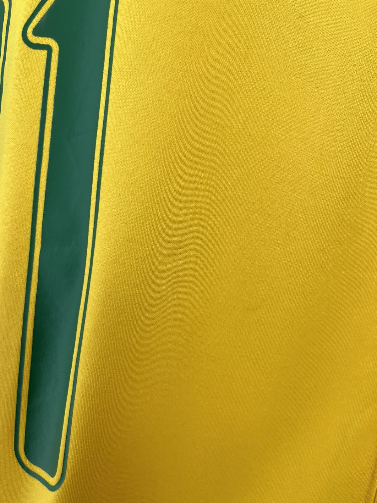 Nike Hype Nike Brazil Robinho #11 Y2K Jersey 00s Size US L / EU 52-54 / 3 - 19 Thumbnail