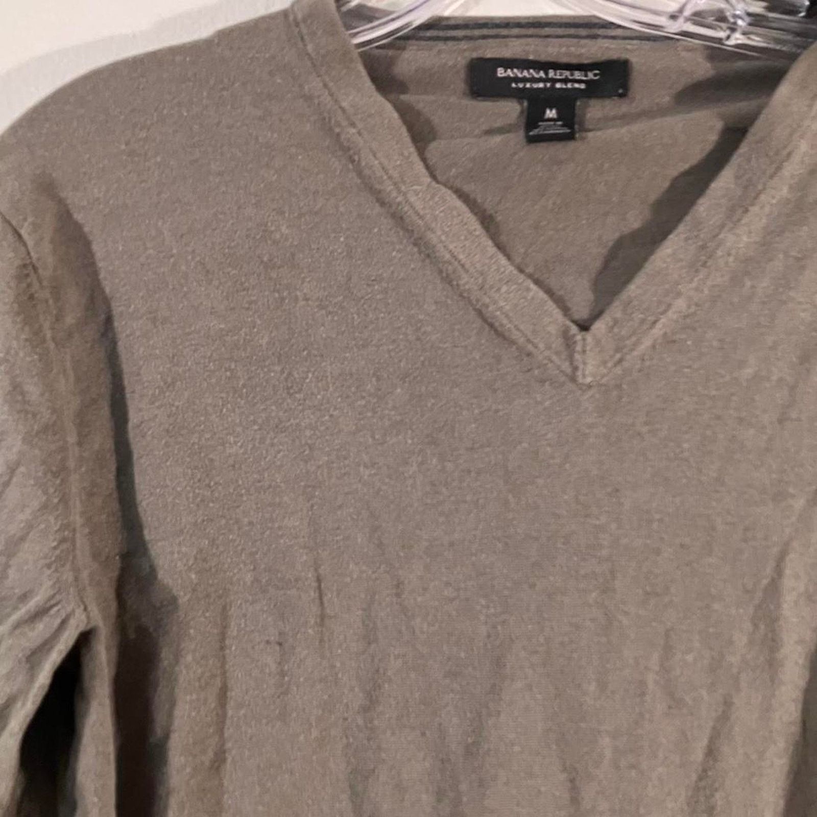 Banana Republic Banana Republic Luxury Blend Brown V-neck Sweater Medium Size M / US 6-8 / IT 42-44 - 2 Thumbnail