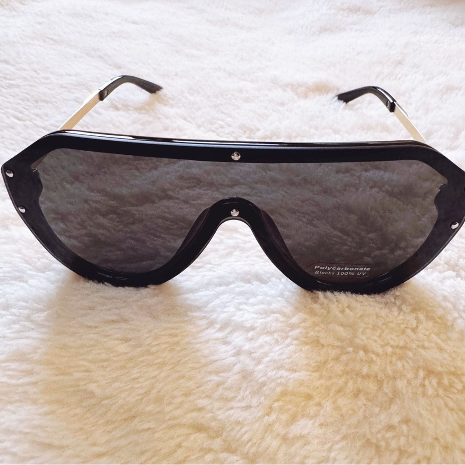 Other Clarissa Black Oversized Sunglasses Size ONE SIZE - 4 Thumbnail