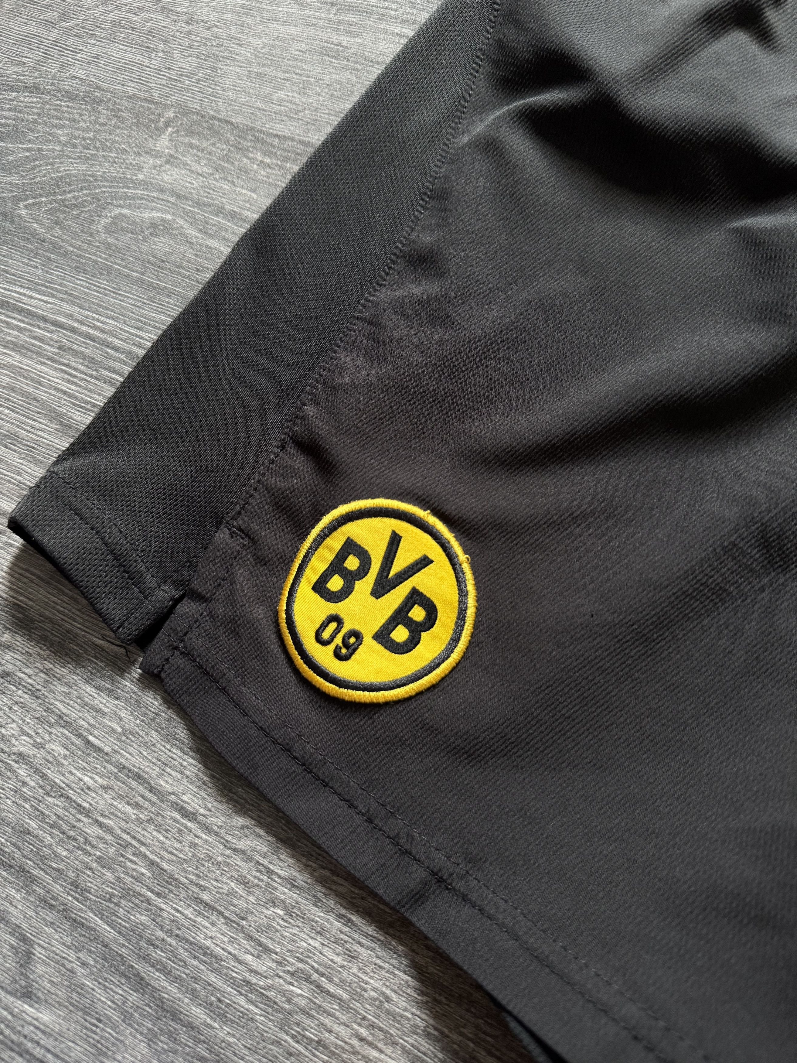 Nike Nike Borussia Dortmund Vintage football shorts Size US 30 / EU 46 - 5 Thumbnail
