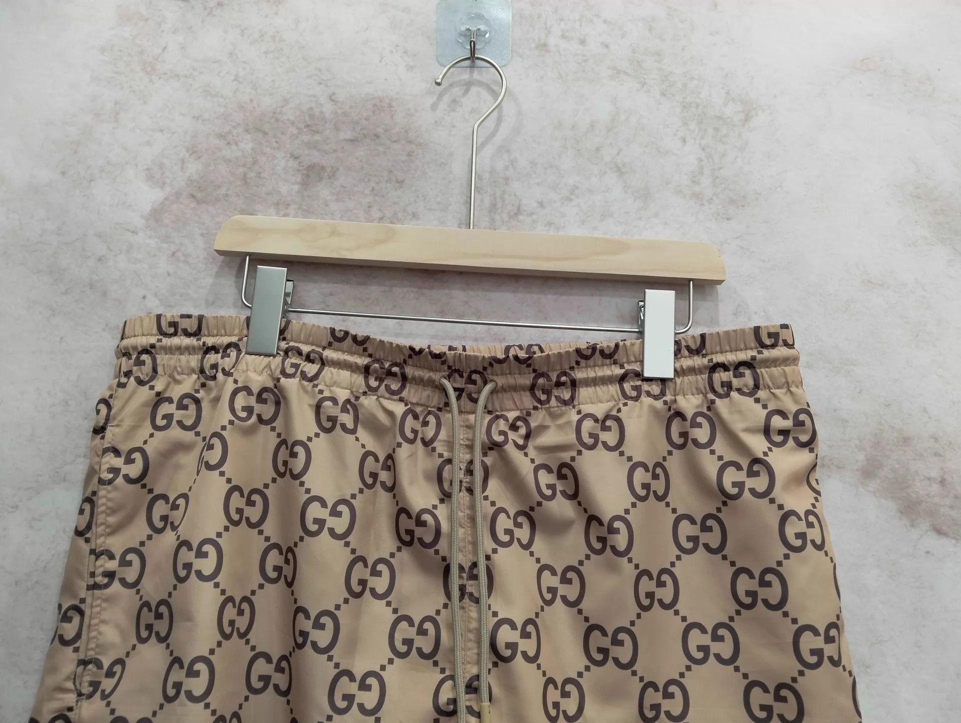 Gucci GUCCI GG Logo Print Elastic Waist Shorts Size 52 Size US 36 / EU 52 - 3 Thumbnail