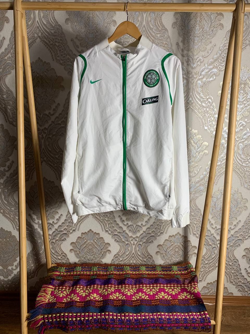 Nike Vintage Nike FC Celtic Scotland Soccer Retro Jacket 90s Y2K Size US XL / EU 56 / 4 - 1 Thumbnail