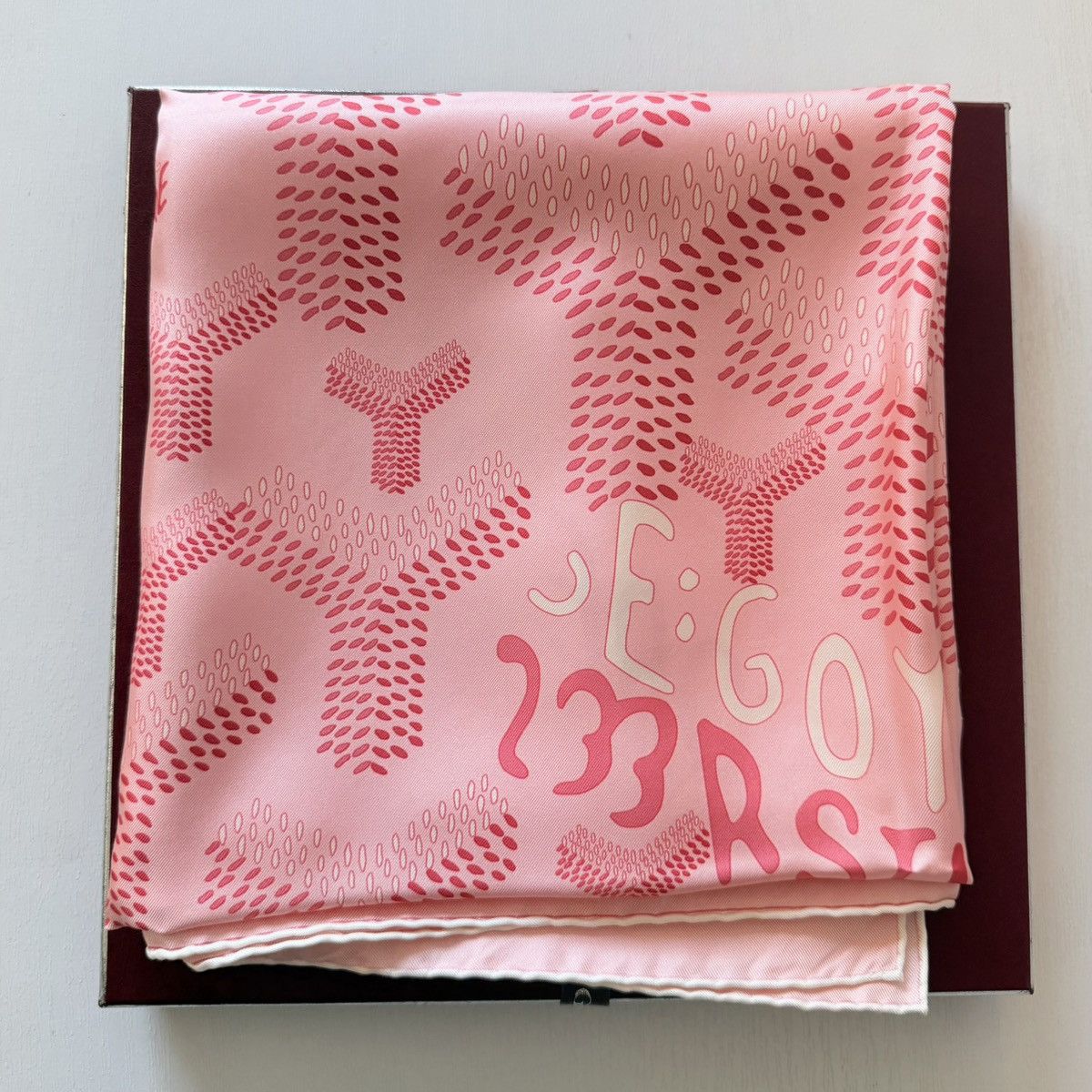 Goyard Goyard Pink Scarf ULTRA RARE Japan Exclusive Sakura Pink Size ONE SIZE - 1 Thumbnail