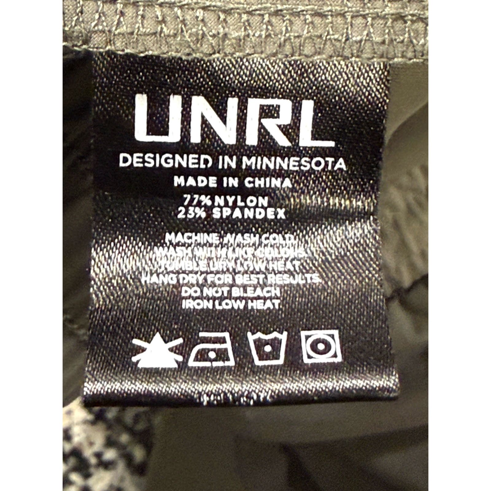 Vintage UNRL Jogger Pants Olive Green Slim Fit Size L Nylon Stretch Sports Mens Size US 33 - 5 Thumbnail