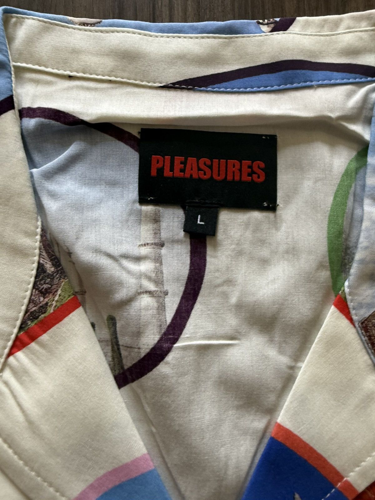Pleasures Pleasures Landmark Print Button Up Shirt Size Large Cream Size US L / EU 52-54 / 3 - 3 Thumbnail