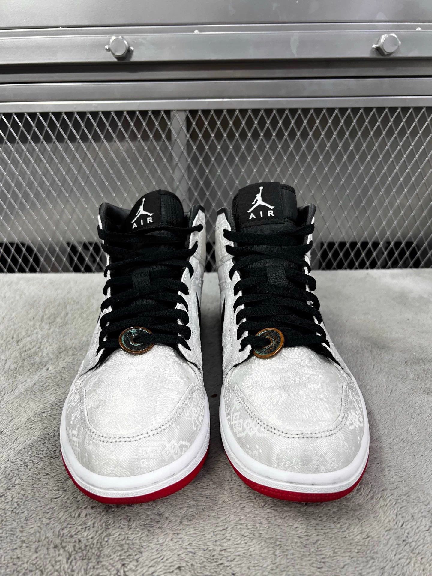 Nike CLOT x Air Jordan 1 Mid Fearless White Silk Size US 9.5 / EU 42-43 - 2 Thumbnail