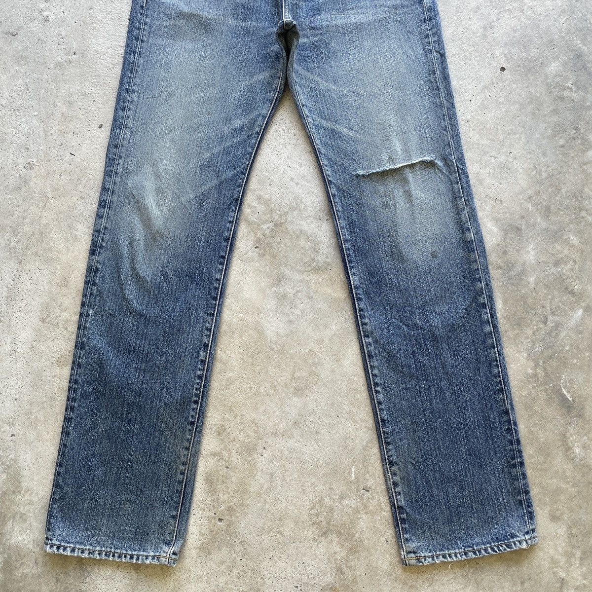 Japanese Brand Vintage Japanese Distressed Jeans Denim Faded Pants W32 Size US 32 / EU 48 - 4 Thumbnail