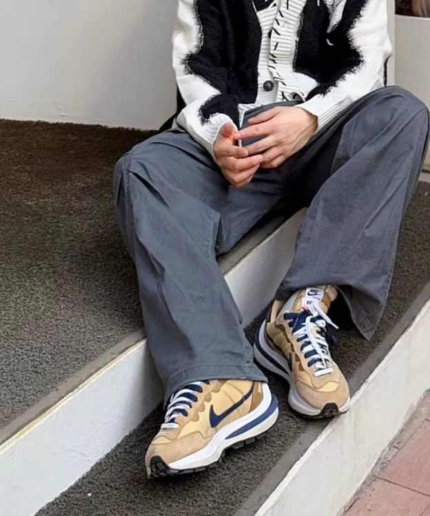 Nike Sacai x Nike VaporWaffle Sesame Khaki EUR 44 Size US 11 / EU 44 - 9 Thumbnail