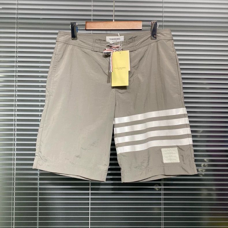 Thom Browne Thom Browne size2 Shorts and beach pants Size US 26 / EU 42 - 1 Thumbnail