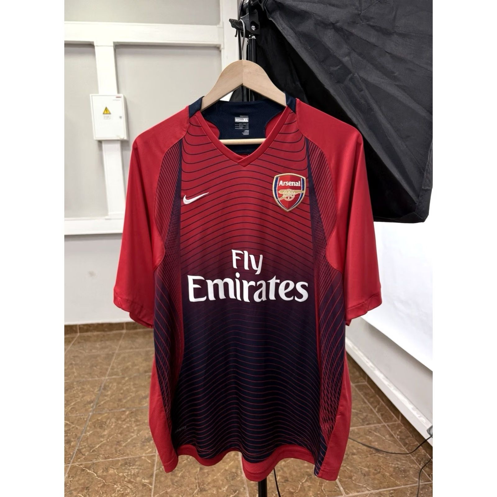 Nike VINTAGE Nike Arsenal Jersey Soccer Football Shirt XL Men Red 2007/08 Size US XL / EU 56 / 4 - 2 Thumbnail
