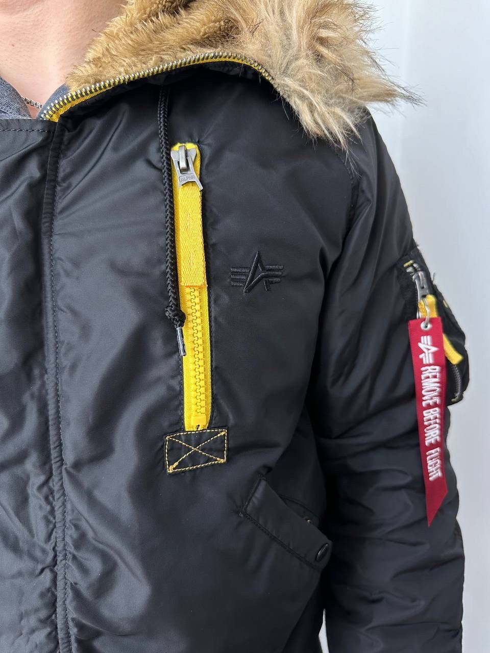 Alpha Industries × Vintage Vintage Alpha Industries Faux Fur Black Bomber Jacket Size US L / EU 52-54 / 3 - 3 Thumbnail