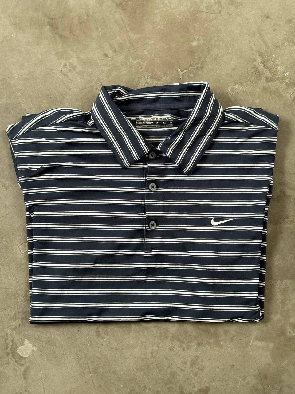 Nike Vintage Nike Golf Dry Fit Polo Tee Size US M / EU 48-50 / 2 - 3 Thumbnail
