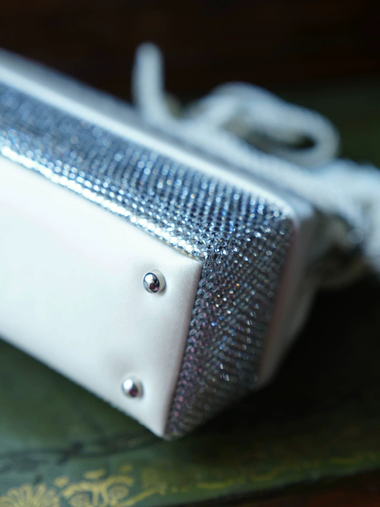 Judith Leiber Judith Leiber Vintage White Crystal Quilted 2way Clutch Size ONE SIZE - 7 Thumbnail