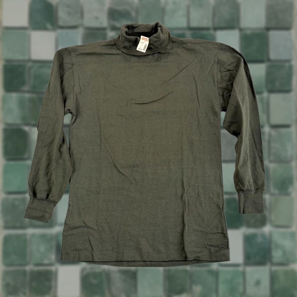 Banana Republic VINTAGE Banana Republic T-Shirt Mens Medium Turtleneck Green 90s Retro Logo Workwear USA NWT Size US M / EU 48-50 / 2 - 1 Thumbnail