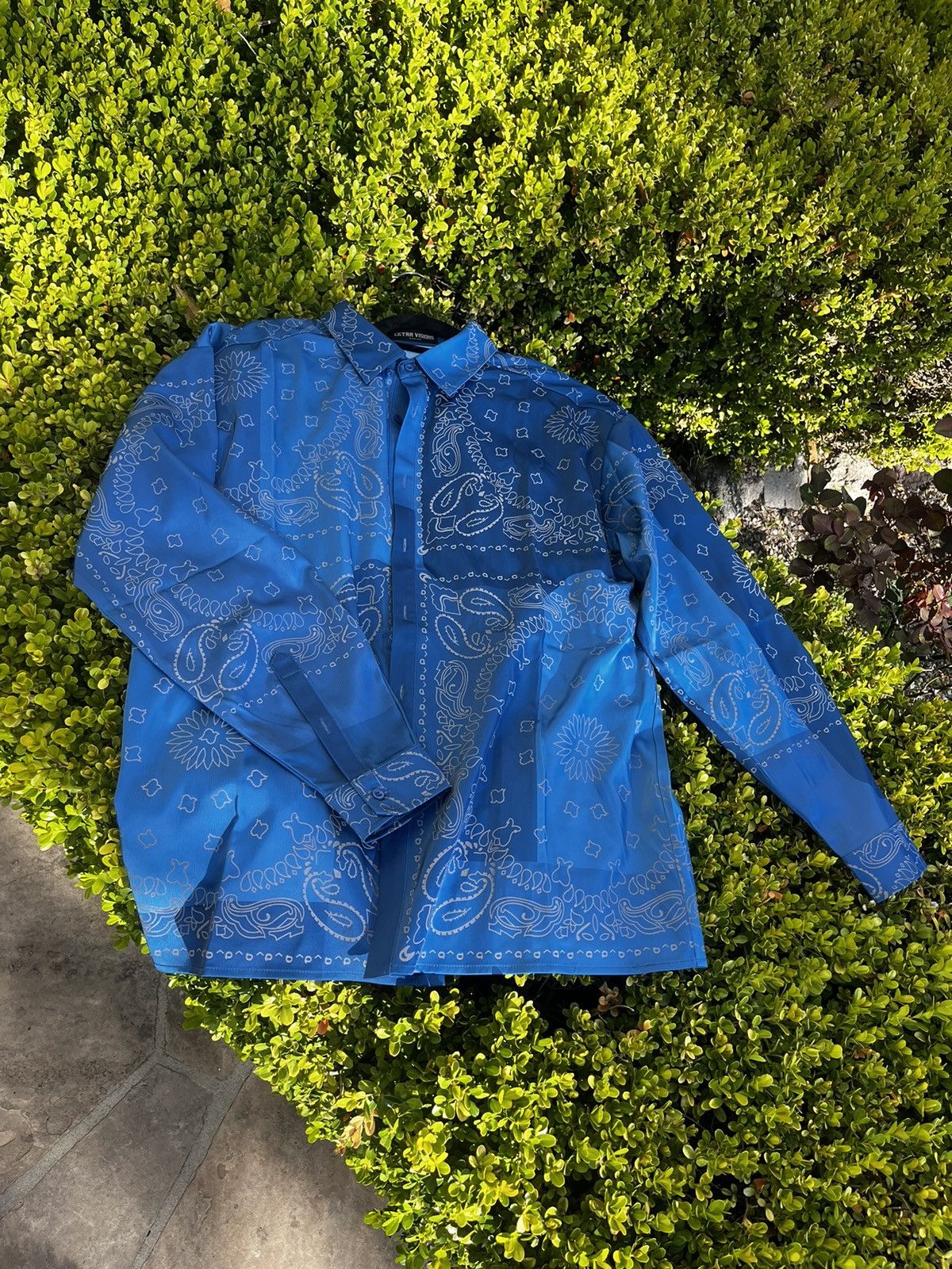 Marino Morwood Cetra vision Paisley blue reflective button up Size US M / EU 48-50 / 2 - 1 Thumbnail