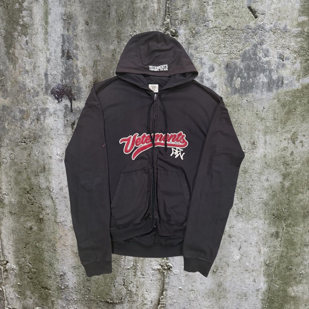 Vetements SS17 Vetements ‘Bro’ Zip-Up Hoodie Size US XS / EU 42 / 0 - 1 Thumbnail