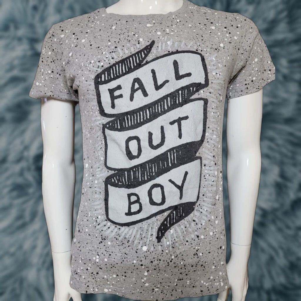 Logo 7 Manhead Fall Out Boy T-Shirt Small Short Sleeve Crew Neck Graphic Tee 00s Band Music Gray Cotton Blend Mens Size US S / EU 44-46 / 1 - 1 Thumbnail